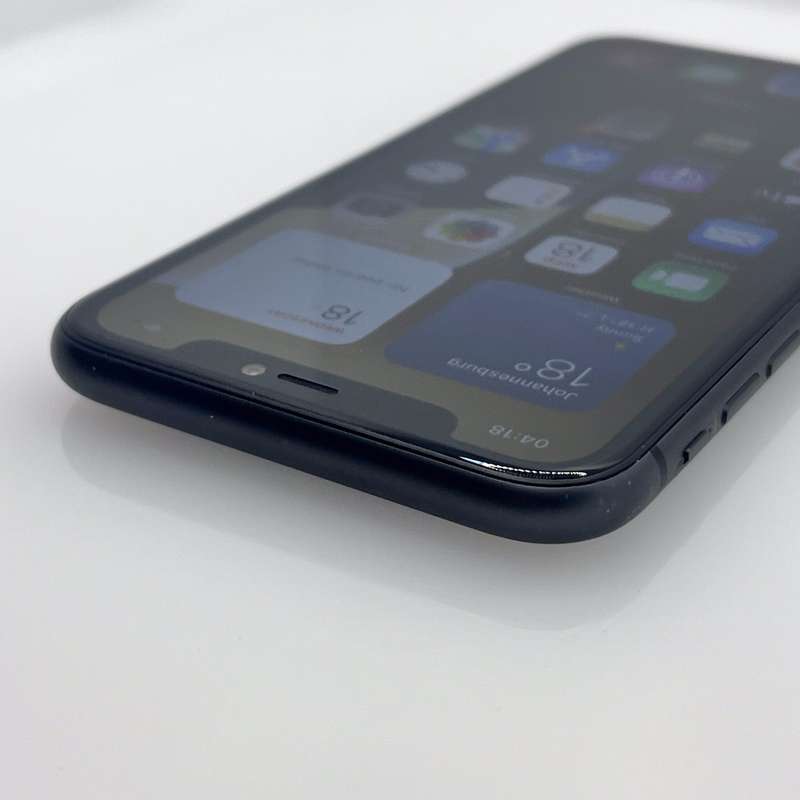 iPhone 11 64GB Black (6 Month Warranty)