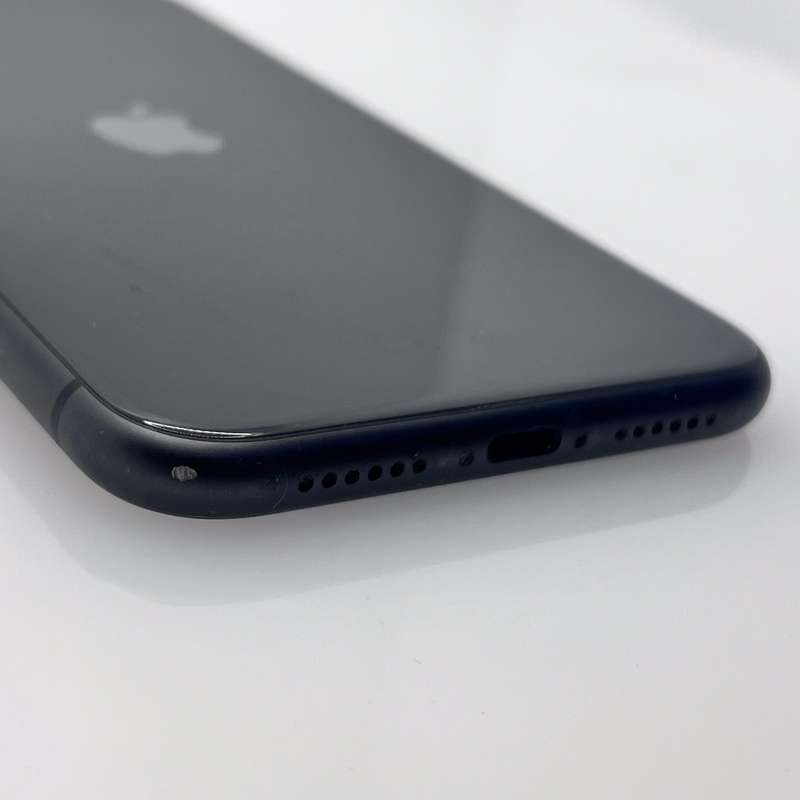 iPhone 11 64GB Black (6 Month Warranty)