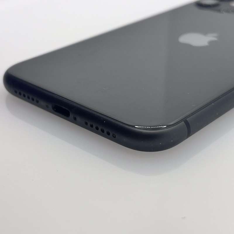 iPhone 11 64GB Black (6 Month Warranty)