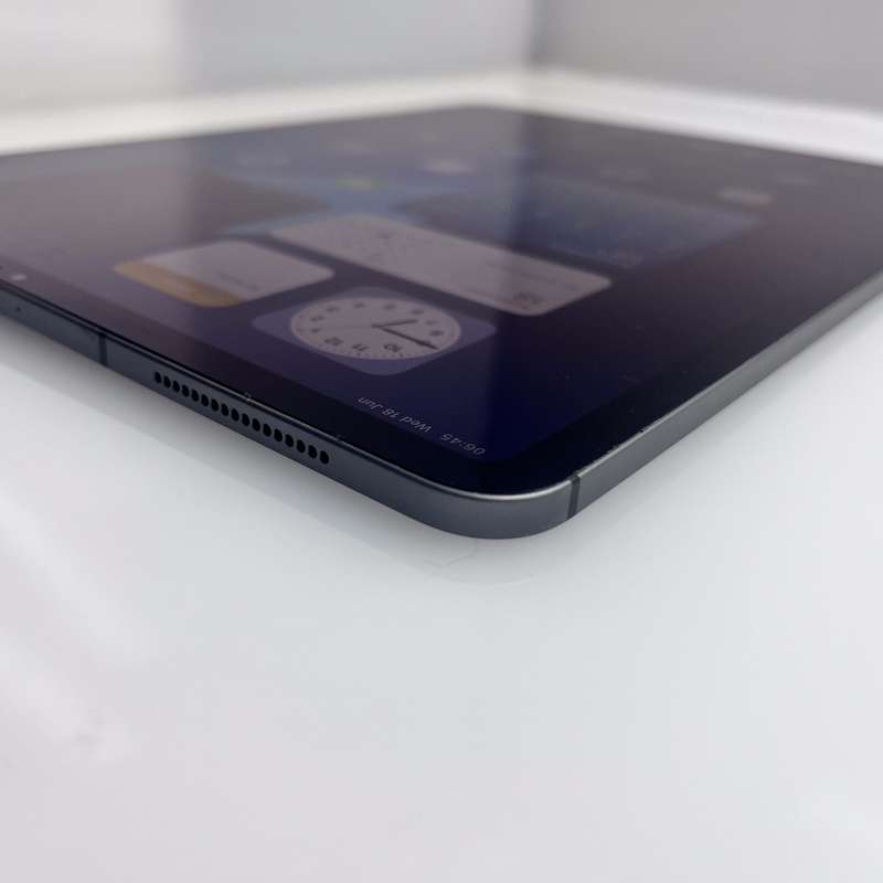 iPad Pro 12.9-Inch 4th Gen 512GB  (Wifi/Cellular) LCD Damage | Bent Casing  Space Grey