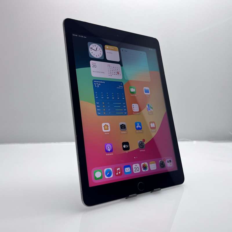 Apple iPad 9.7" 6th Gen 128GB No Touch ID Space Gray (3 Month Warranty)