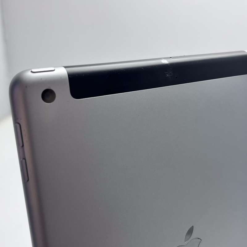Apple iPad 9.7" 6th Gen 128GB No Touch ID Space Gray (3 Month Warranty)