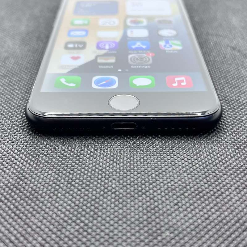 Apple iPhone SE (2020) 64GB Black (3 Month Warranty)