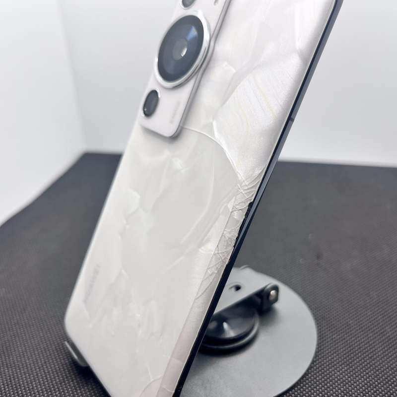 Huawei P60 Pro 256GB Dual Sim White Cracked Casing (3 Month Warranty)