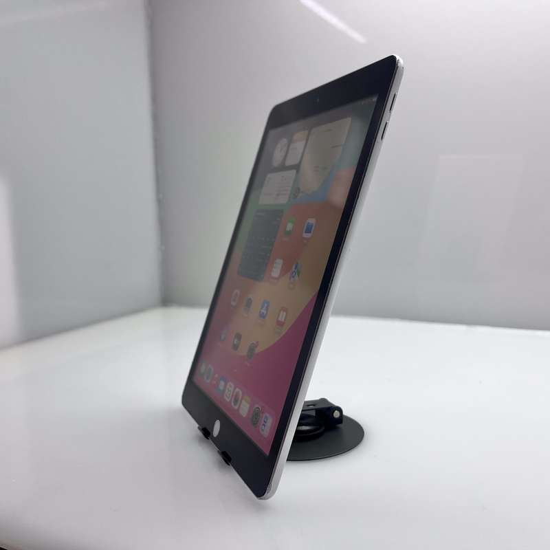 iPad 9.7" 6th Gen 128GB (Wi-Fi Only) Silver (3 Month Warranty)