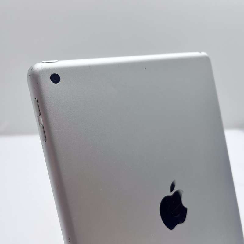 iPad 9.7" 6th Gen 128GB (Wi-Fi Only) Silver (3 Month Warranty)