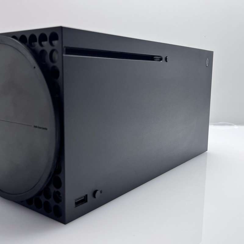 Xbox Series X 1TB Black + 1 Controller + 1 Power Cable + 1 HDMI Cable + 1 USBC (6 Month Warranty)