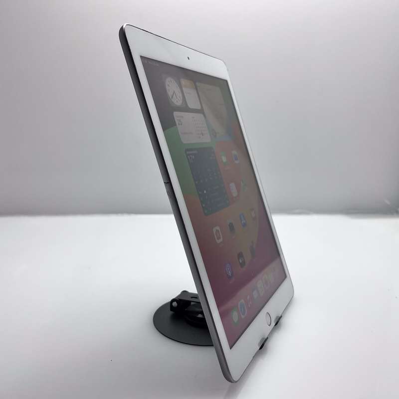 Apple iPad 9.7" 6th Gen 32GB (Wifi/Cellular) No Touch ID Space Grey
