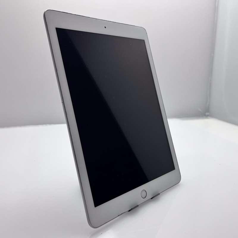 Apple iPad 9.7" 6th Gen 32GB (Wifi/Cellular) No Touch ID Space Grey