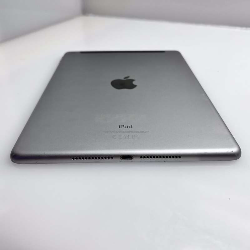 Apple iPad 9.7" 6th Gen 32GB (Wifi/Cellular) No Touch ID Space Grey