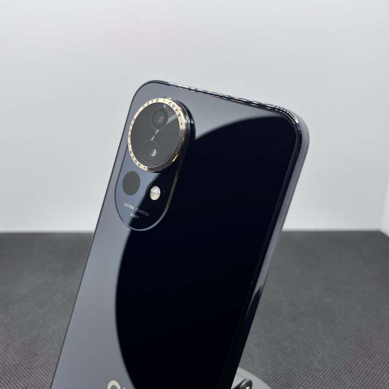 Huawei Nova 13 256GB Dual Sim Black (6 Month Warranty)  Mint Condition