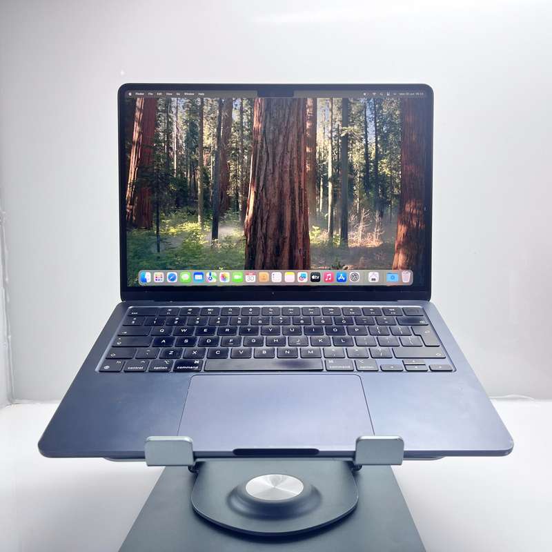 MacBook Air 13-Inch M2 8 CPU/8 GPU (2022) 8GB RAM 256GB SSD Midnight (12 Month Warranty)