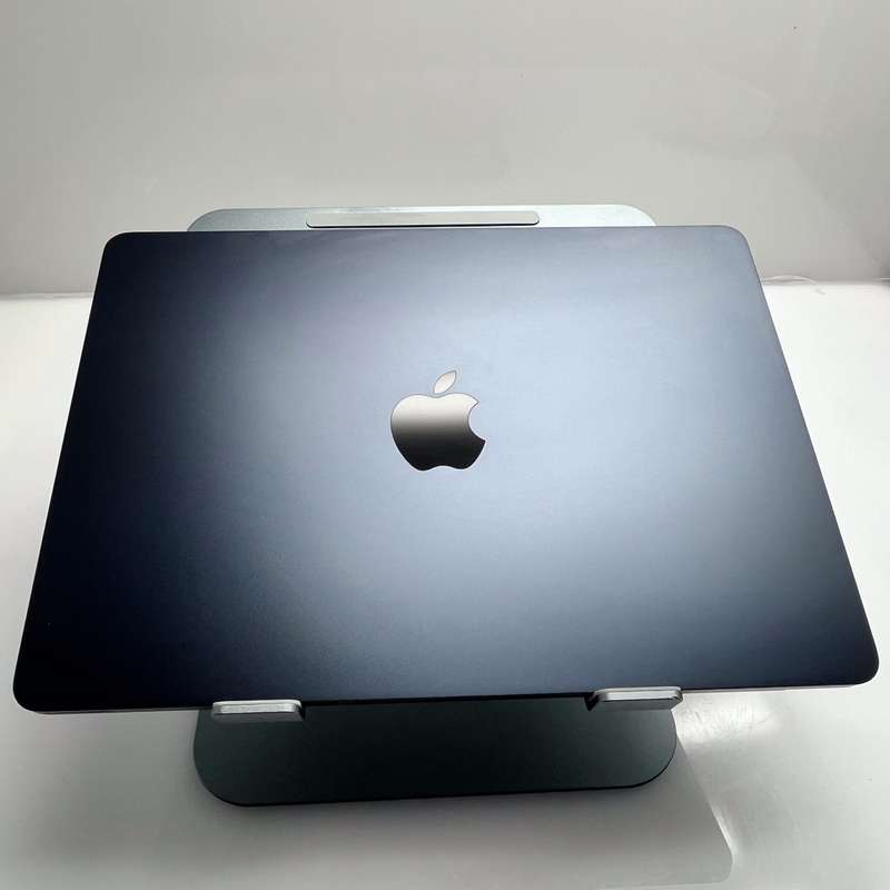 MacBook Air 13-Inch M2 8 CPU/8 GPU (2022) 8GB RAM 256GB SSD Midnight (12 Month Warranty)