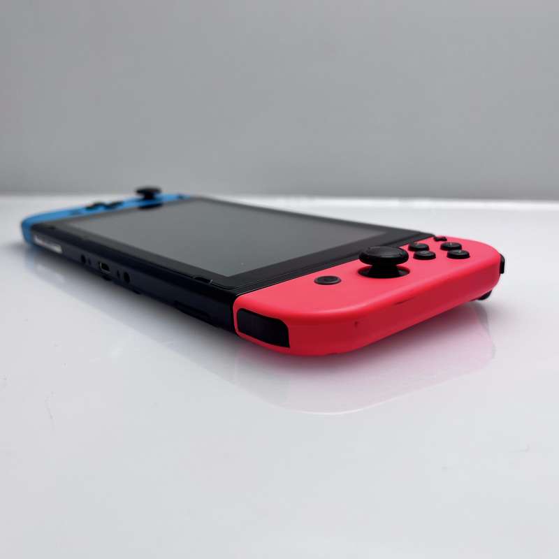 Nintendo Switch 32GB Black + 2 Joy-Con Controllers + HDMI Cable + Charging Cable + Docking Statio...