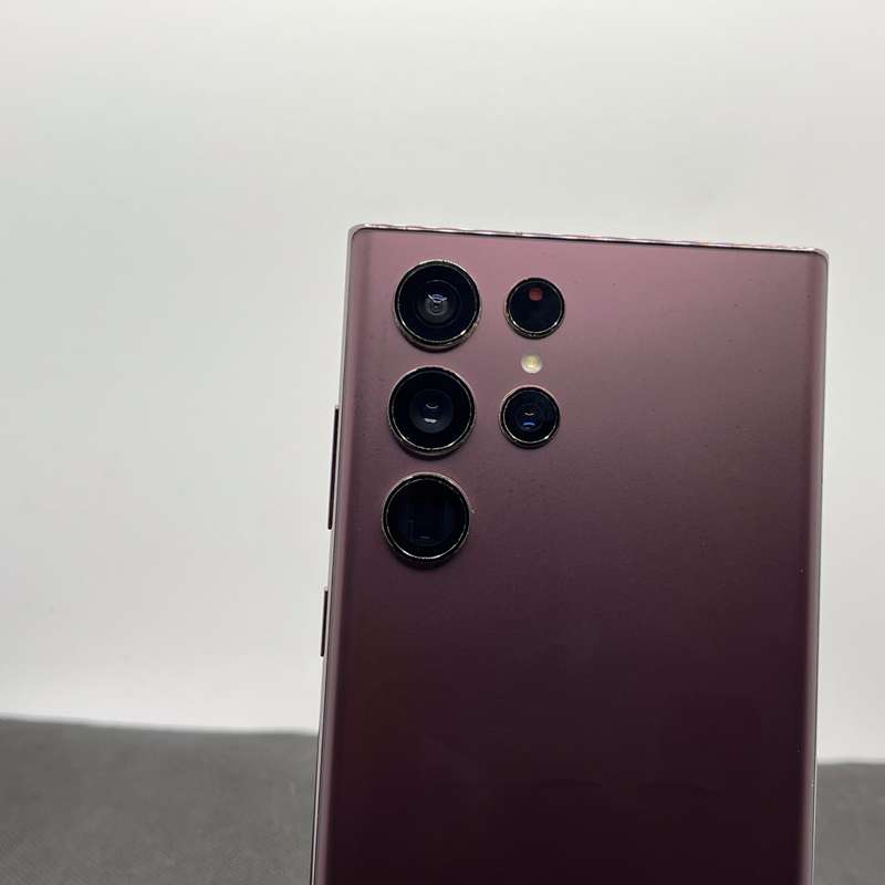 Samsung Galaxy S22 Ultra 256GB Dual Sim Burgundy (6 Month Warranty)