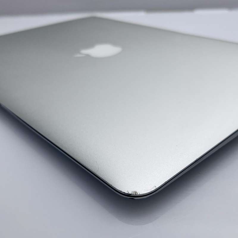 Apple MacBook Air 13-inch Core i5 1.6GHz (Early 2015) 8GB RAM 128GB SDD Silver