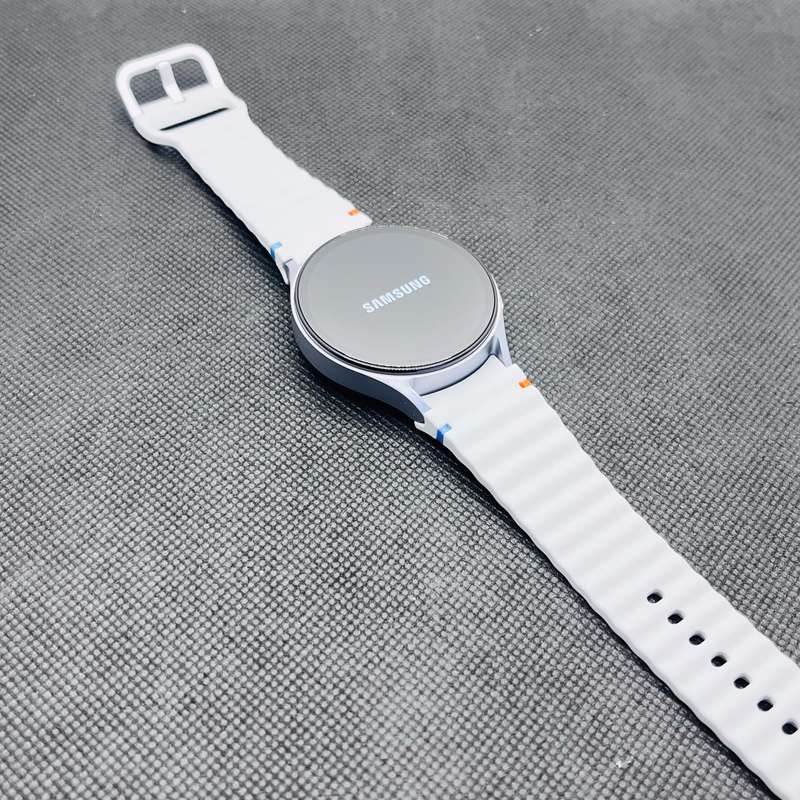 Samsung Galaxy Watch 7 44mm GPS Only Silver (3 Month Warranty)  Mint Condition