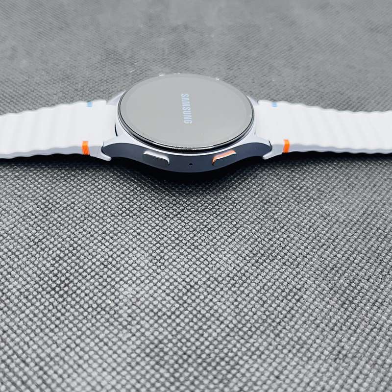Samsung Galaxy Watch 7 44mm GPS Only Silver (3 Month Warranty)  Mint Condition