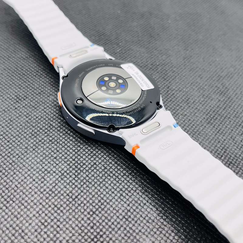 Samsung Galaxy Watch 7 44mm GPS Only Silver (3 Month Warranty)  Mint Condition
