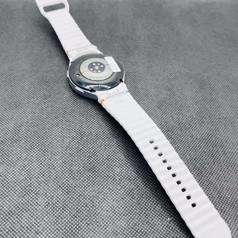 Samsung Galaxy Watch 7 44mm GPS Only Silver (3 Month Warranty)  Mint Condition