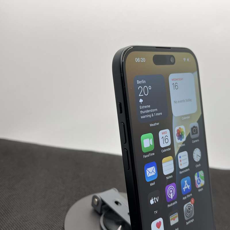 Apple iPhone 15 128GB Black (12 Month Warranty)