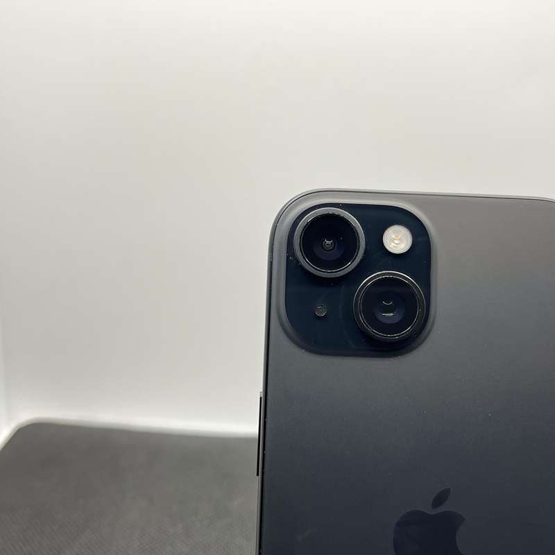 Apple iPhone 15 128GB Black (12 Month Warranty)