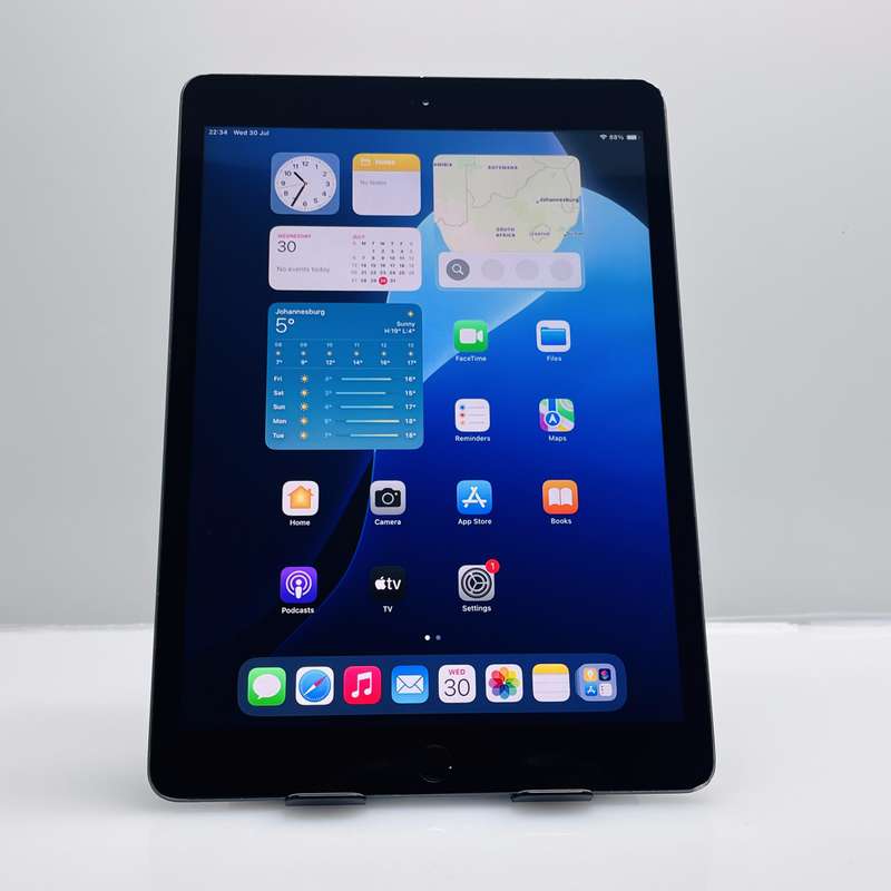Apple iPad 10.2 7th Gen 32GB (Wifi Only) Space Grey - Faulty Battery And Dim Backlight