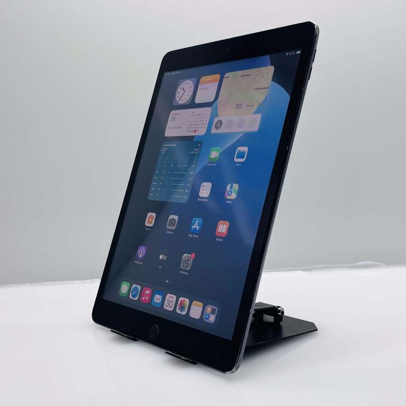 Apple iPad 10.2 7th Gen 32GB (Wifi Only) Space Grey - Faulty Battery And Dim Backlight