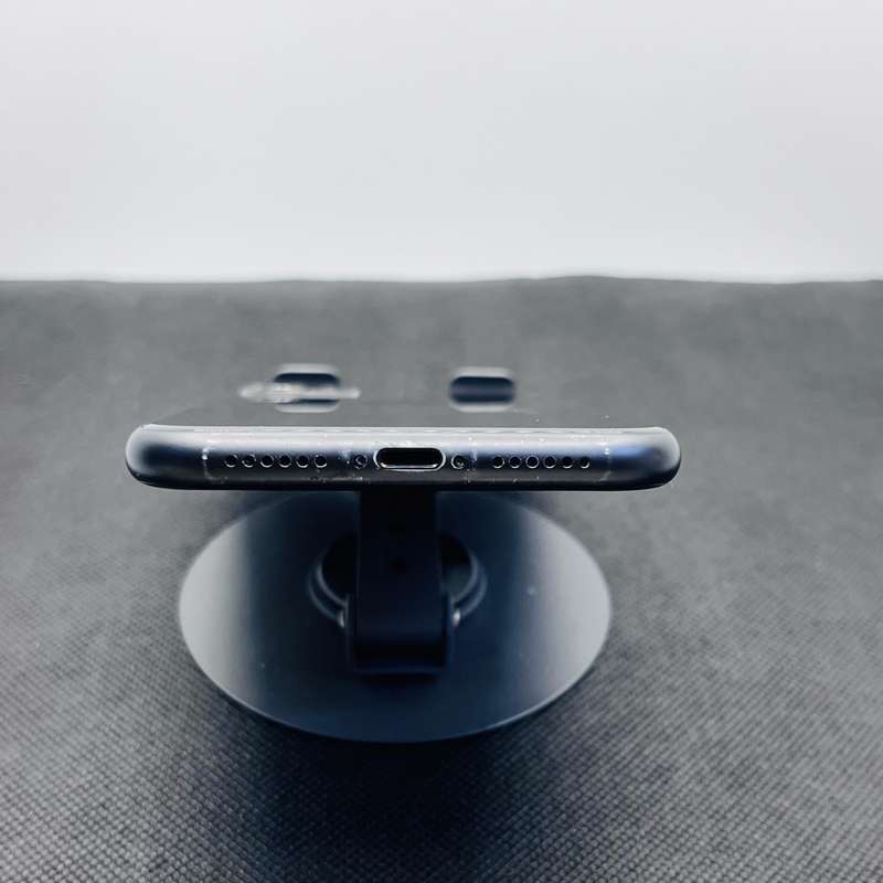 Apple iPhone 11 64GB Black (6 Month Warranty)