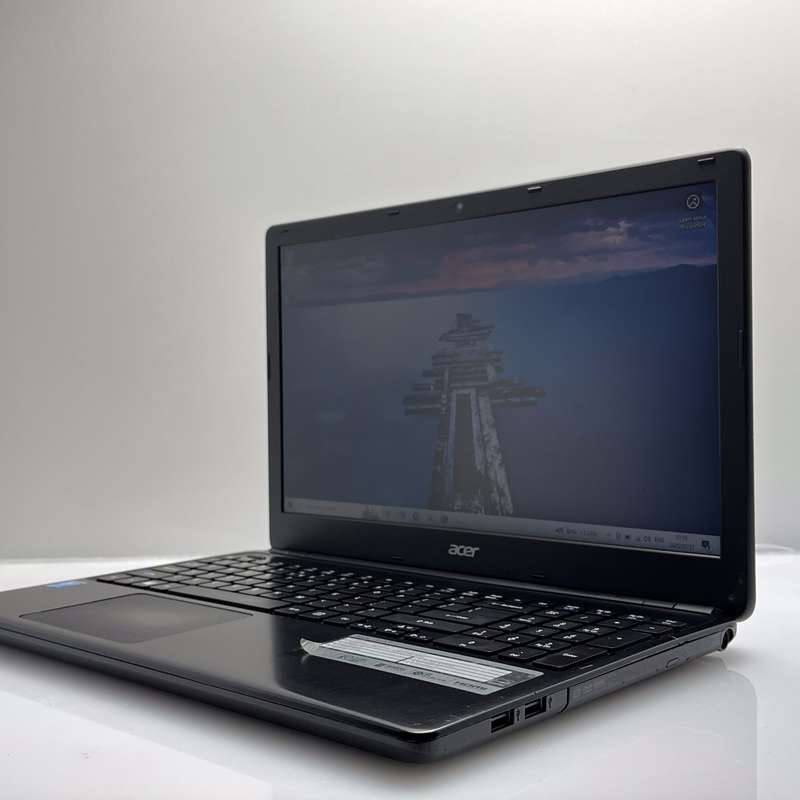 AcerAspire E1-572 4th Gen "Core i7" 1.80GHz 8GB RAM 256GB SSD Black