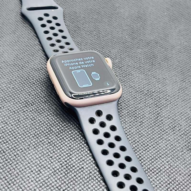 Apple Watch Series 4 40mm GPS Only Rose Gold (3 Month Warranty)  With Black Nike Straps