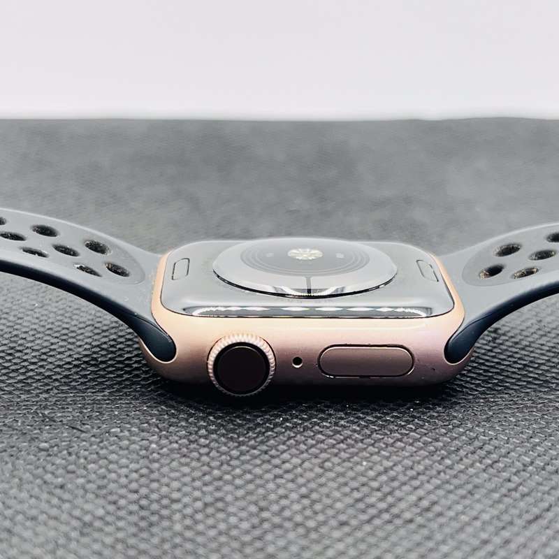 Apple Watch Series 4 40mm GPS Only Rose Gold (3 Month Warranty)  With Black Nike Straps