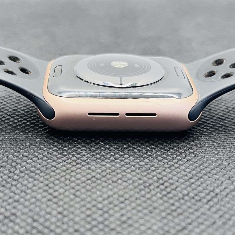 Apple Watch Series 4 40mm GPS Only Rose Gold (3 Month Warranty)  With Black Nike Straps