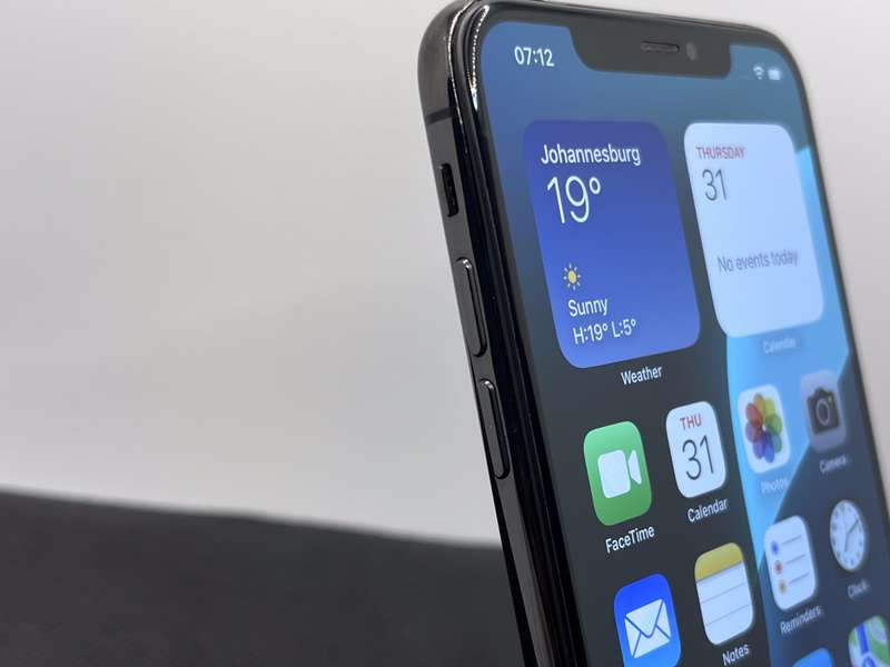 Apple iPhone XS Max 256GB Space Gray (3 Month Warranty)