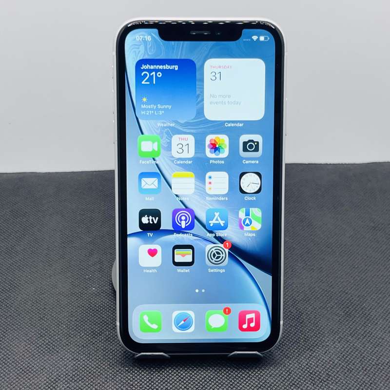 Apple iPhone XR 64GB White (3 Month Warranty) - Small Chip