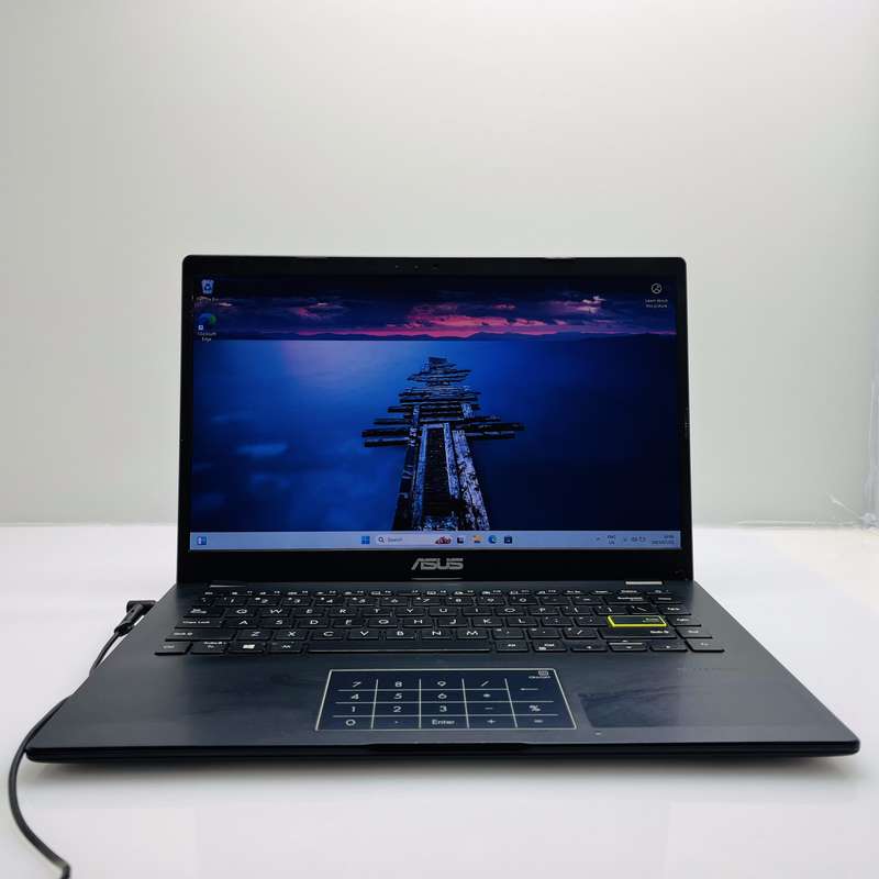 Asus E410M  "Celeron N4020" 4GB RAM 128GB SD Peacock Blue - Faulty Battery And Bright Spots