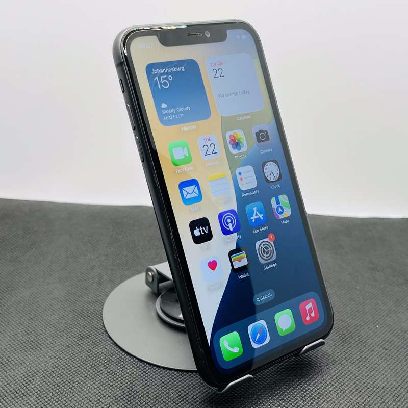 Apple iPhone 11 64GB Black (6 Month Warranty)