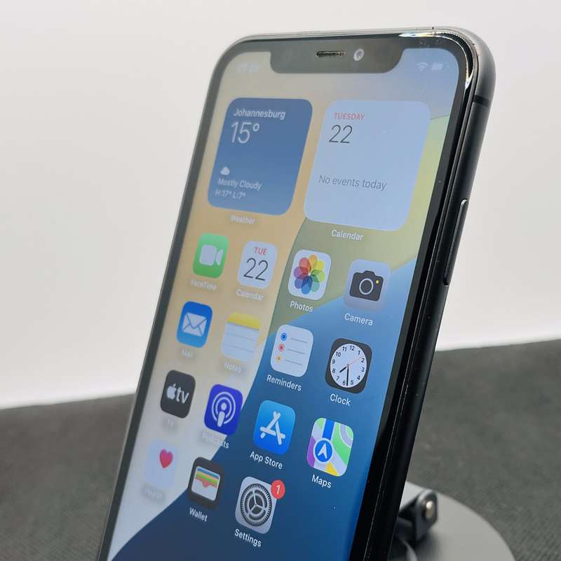Apple iPhone 11 64GB Black (6 Month Warranty)
