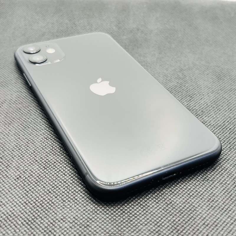 Apple iPhone 11 64GB Black (6 Month Warranty)