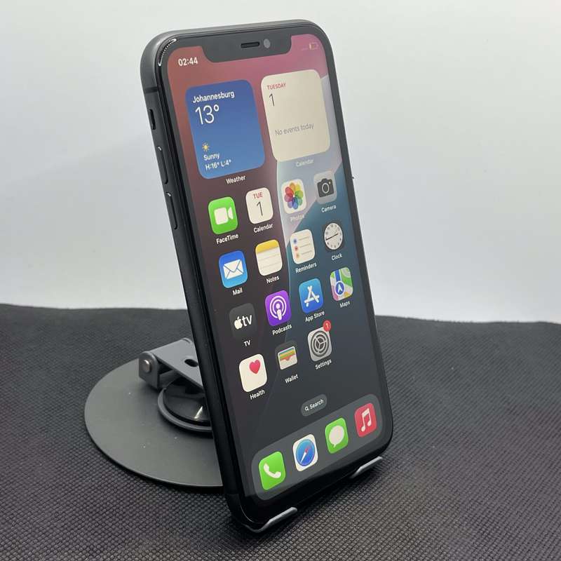 Apple iPhone 11 64GB Black (6 Month Warranty)