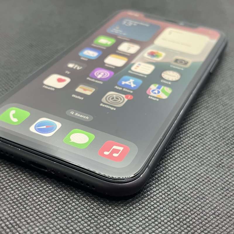 Apple iPhone 11 64GB Black (6 Month Warranty)