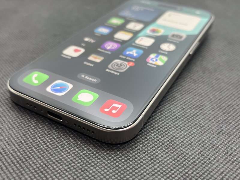 Apple iPhone 15 Pro 128GB Natural Titanium (12 Month Warranty)
