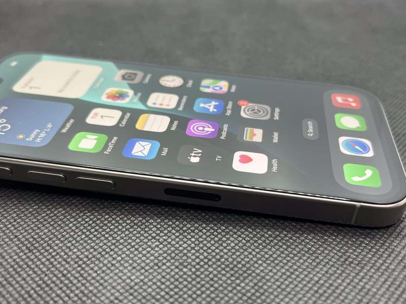 Apple iPhone 15 Pro 128GB Natural Titanium (12 Month Warranty)