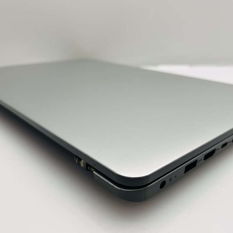 Lenovo Ideapad 1 15AMN7 AMD Ryzen 5 2.80GHz 8GB RAM 512GB SSD Silver - Hinge Damage