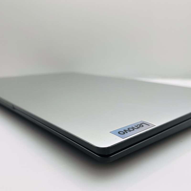 Lenovo Ideapad 1 15AMN7 AMD Ryzen 5 2.80GHz 8GB RAM 512GB SSD Silver - Hinge Damage