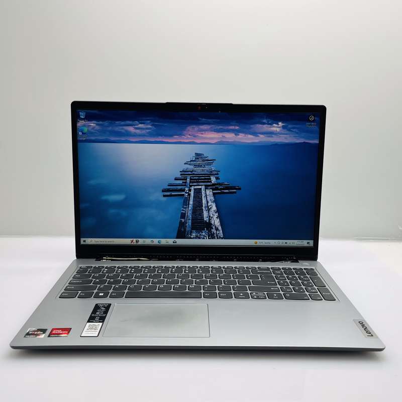 Lenovo Ideapad 1 15AMN7 AMD Ryzen 5 2.80GHz 8GB RAM 512GB SSD Silver - Hinge Damage