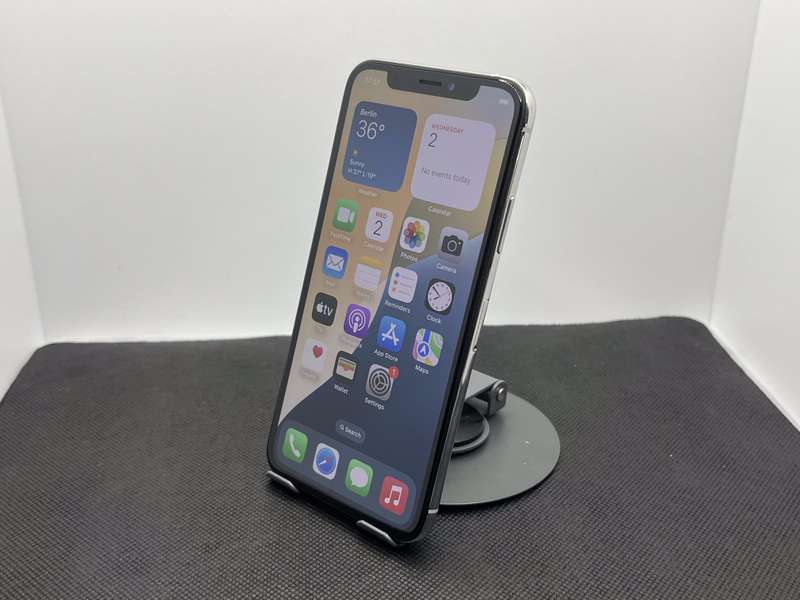 Apple iPhone XS 64GB Silver (3 Month Warranty)