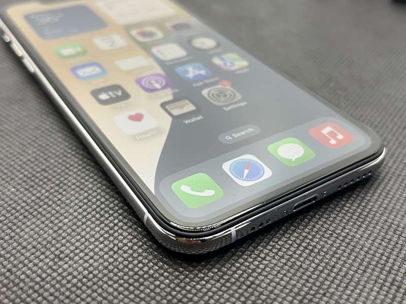 Apple iPhone XS 64GB Silver (3 Month Warranty)
