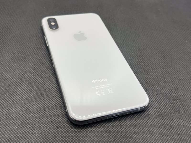 Apple iPhone XS 64GB Silver (3 Month Warranty)