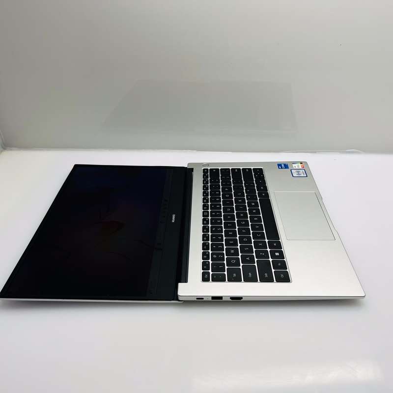 Huawei MateBook D14 11th Gen "Core i5" 2.50GHz 8GB RAM 512GB SSD Silver - Damaged Casing And Crac...